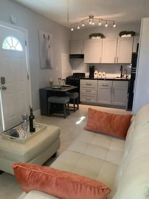 Hideaway In The Heart Of Phoenix With Pool 0*,