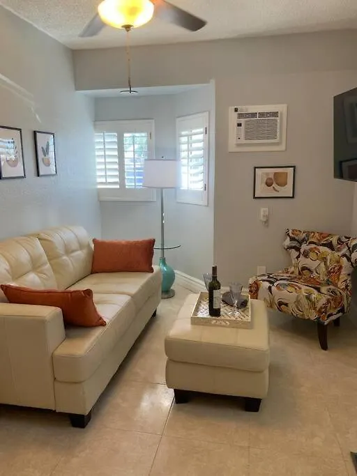 Contatos de Hideaway In The Heart Of Phoenix With Pool